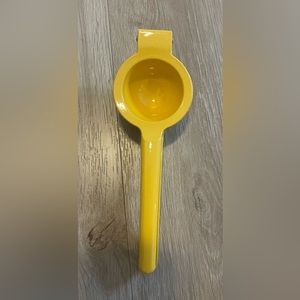 Handheld Metal Juicer